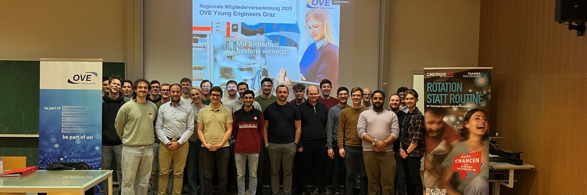 Gruppenfoto von Teilnehmern der OVE Young Engineers Graz 2018 Veranstaltung.