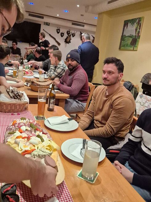 OVE Young Engineers Graz beim Heurigen