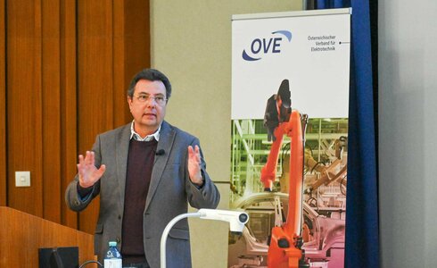 Andre Kretschmann (Bosch) bei der OVE-ETIT High-Profile Lecture