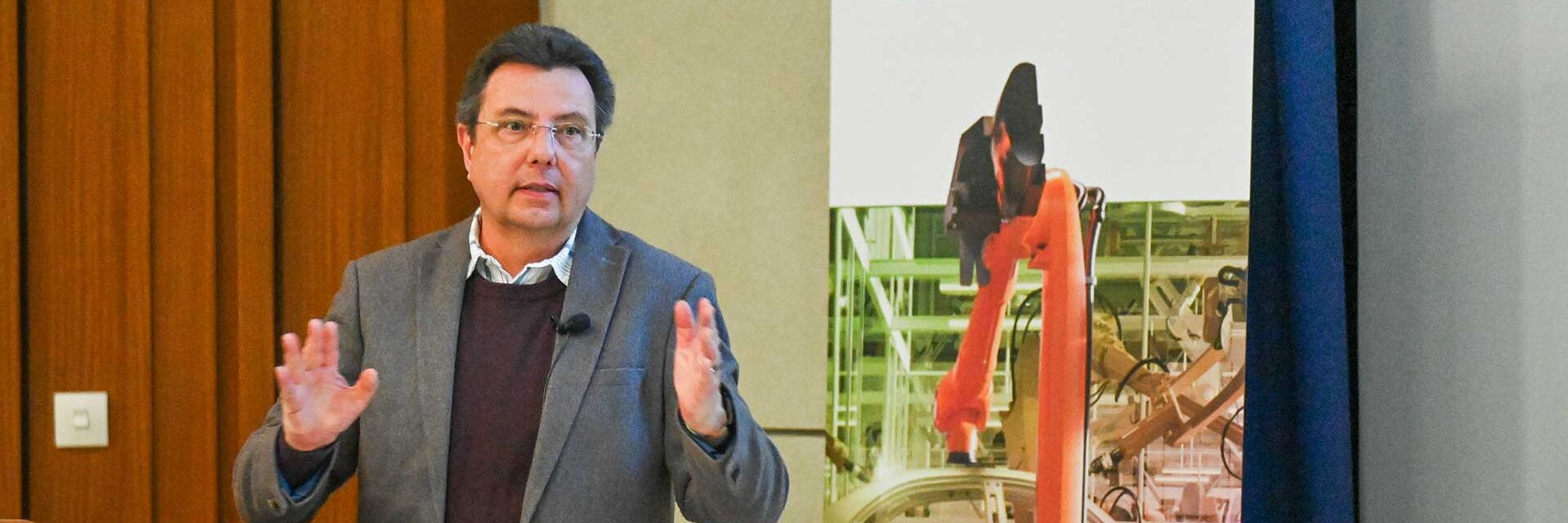 Andre Kretschmann (Bosch) bei der OVE-ETIT High-Profile Lecture