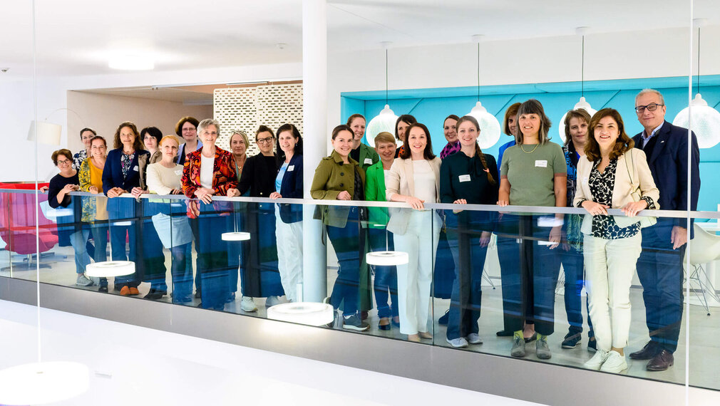 (c) AIT/Gregor Nesvadba Gruppenbild Netzwerktreffen