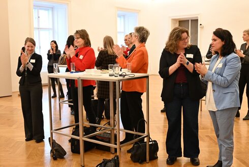 Frauen im Gespräch