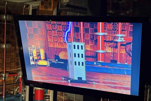 OVE Young Engineers Weihnachtsfeier Graz Experiment Hochhaus