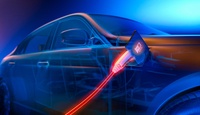 Ein Elektroauto wird mit einem Ladekabel aufgeladen.