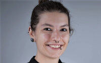 Porträtfoto Mina Schütz