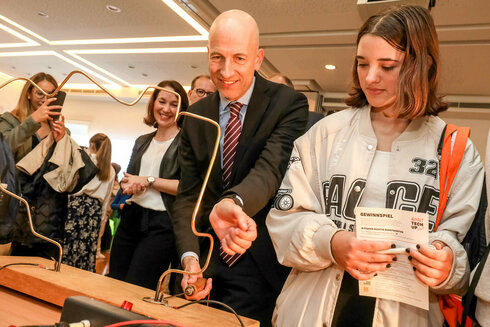 BM Kocher beim Girls! TECH UP Erlebnistag